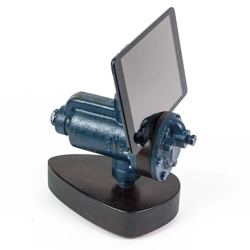 Steamtrap_iPad_stand_isometric.jpg